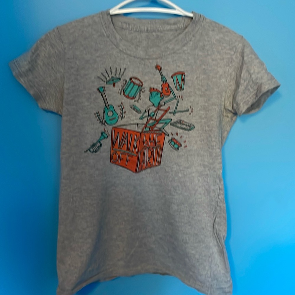 Walk Off the Earth ladies concert Tshirt size M